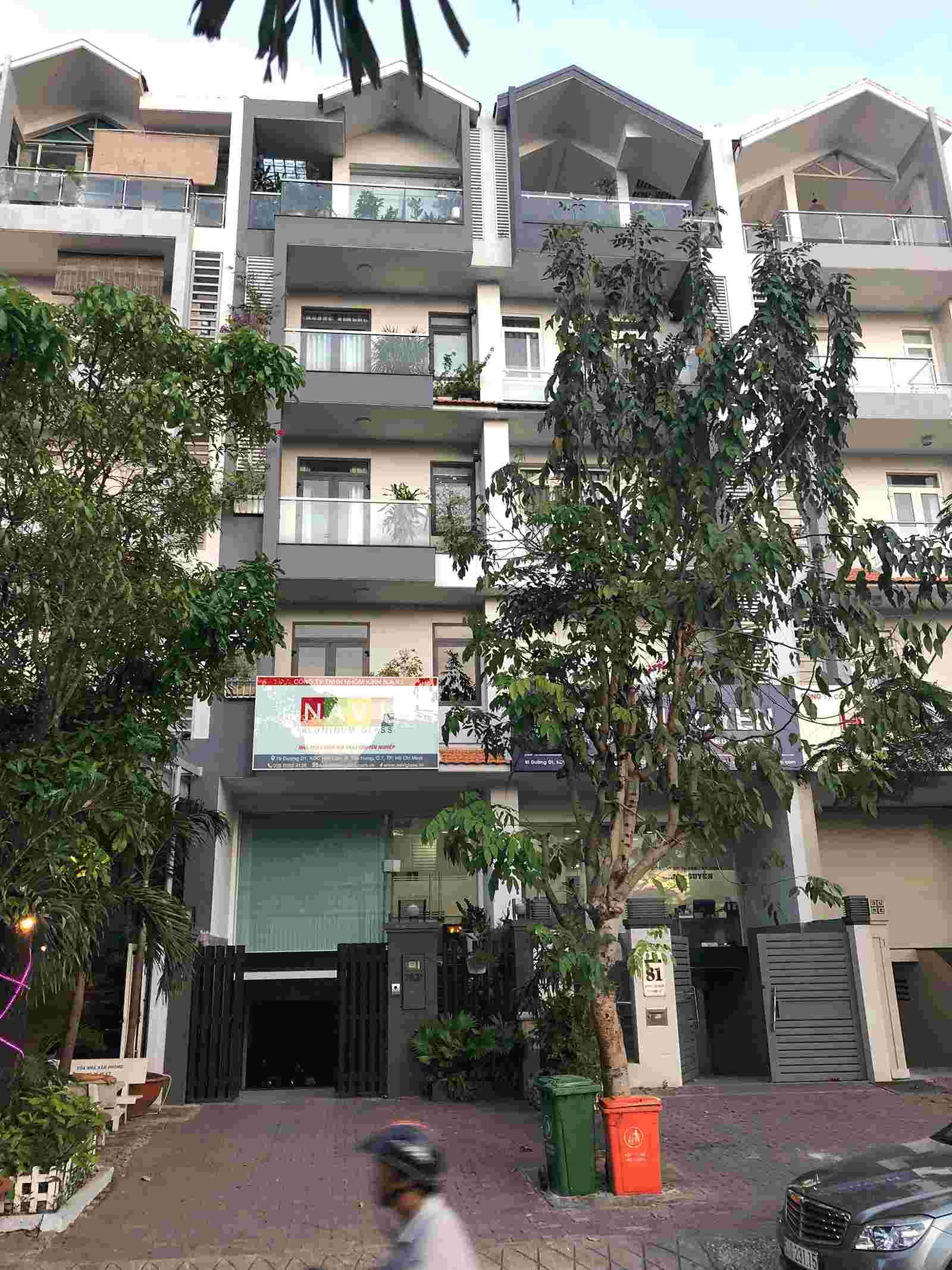 Bán nhà khu Him Lam Kênh Tẻ Quận 7, đường Nguyễn Thị Thập, giá 32 tỷ, đang cho thuê 75 triệu/tháng. LH: 0913.050.053  Mr Huynh