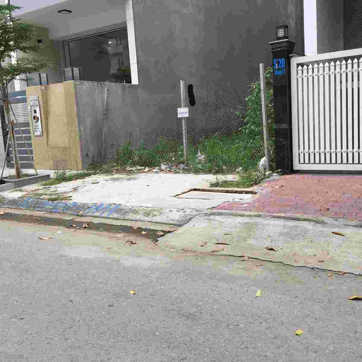 Bán đất khu Him Lam Quận 7, đường số 14, giá 138 triệu/m2, hướng Nam, diện tích 100m2. LH: 0913.050.053  Mr Huynh. 